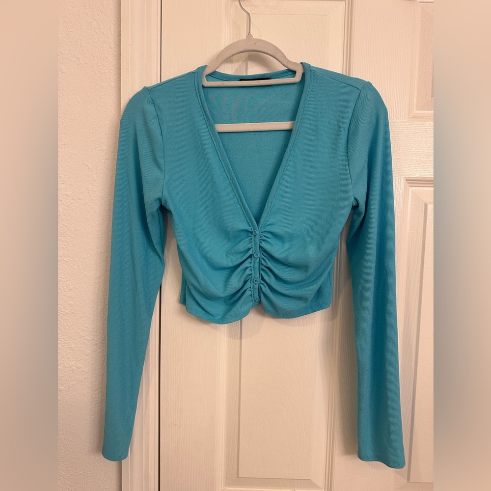 Zara long-sleeve button front crop top